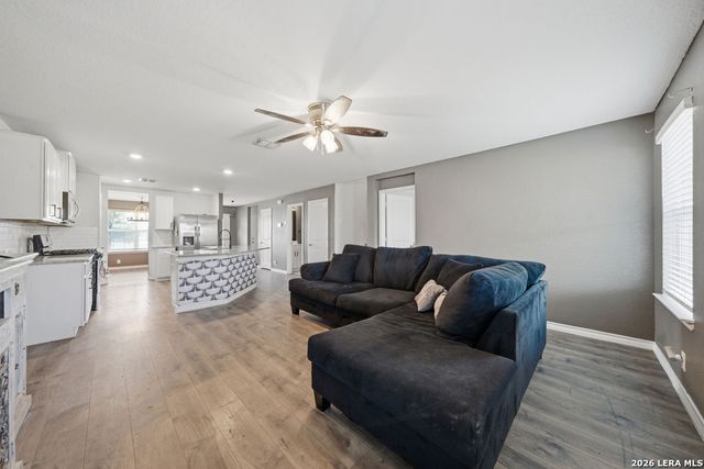 4014 FORT PALMER BLVD, St Hedwig, TX 78152