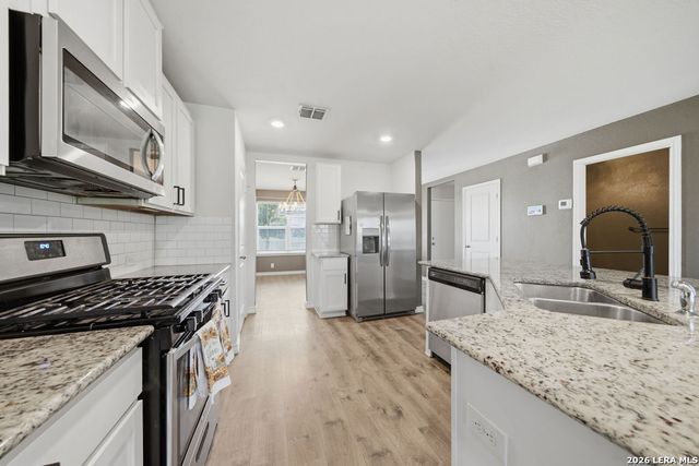 4014 FORT PALMER BLVD, St Hedwig, TX 78152