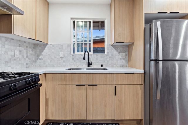433 W 55th, Los Angeles, CA 90037