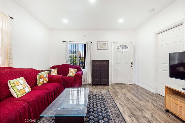 433 W 55th, Los Angeles, CA 90037