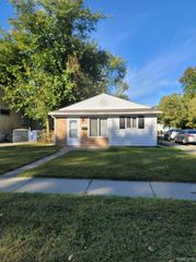 19215 Centralia, Redford, MI 48240