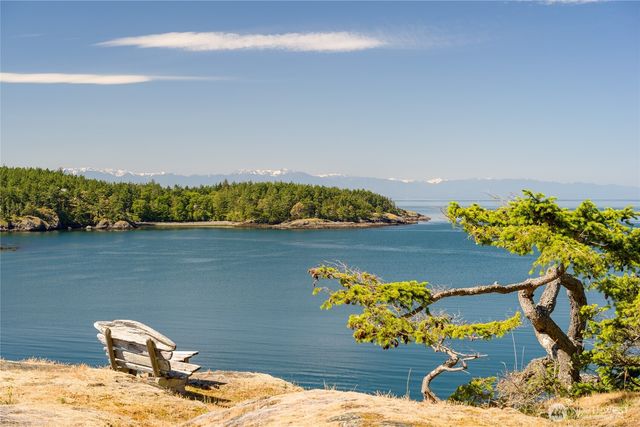 481 Grimes Riker Lane, Lopez Island, WA 98261