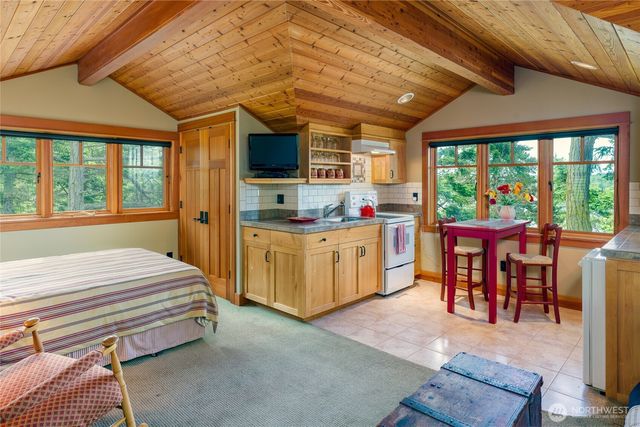 481 Grimes Riker Lane, Lopez Island, WA 98261