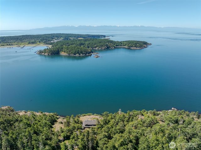 481 Grimes Riker Lane, Lopez Island, WA 98261