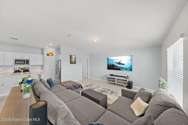 826 Dockside Drive SW, Palm Bay, FL 32908