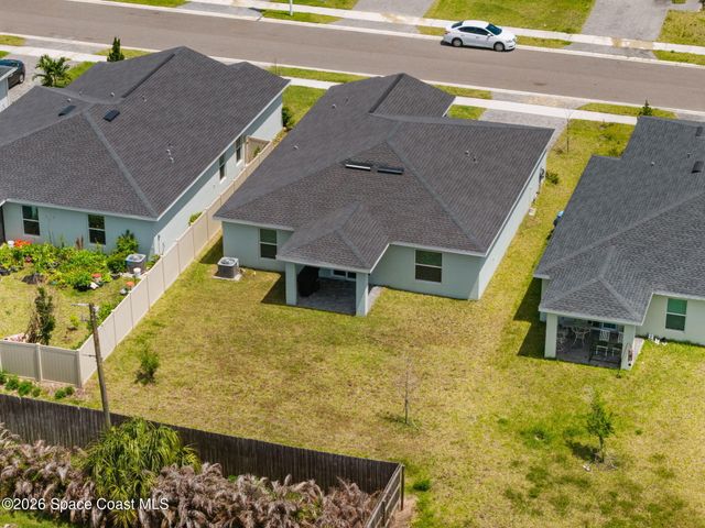 826 Dockside Drive SW, Palm Bay, FL 32908