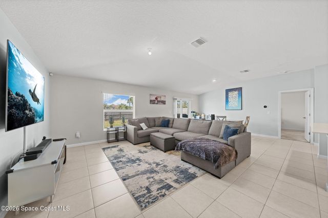 826 Dockside Drive SW, Palm Bay, FL 32908