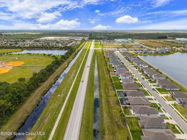 826 Dockside Drive SW, Palm Bay, FL 32908