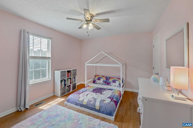 22 SINGING PINES LN, Staunton, VA 24401