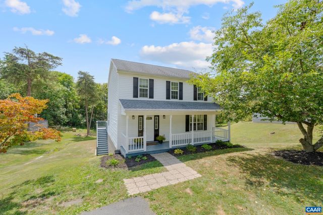 22 SINGING PINES LN, Staunton, VA 24401