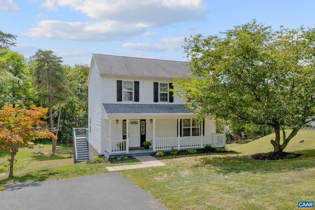 22 SINGING PINES LN, Staunton, VA 24401