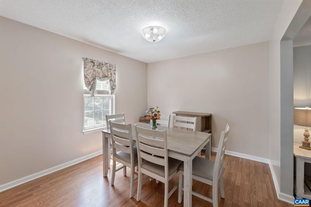 22 SINGING PINES LN, Staunton, VA 24401