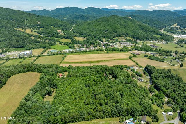 542 Rainbow Road, Mountain City, TN 37683