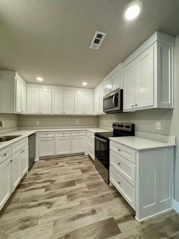 1105 Eubanks Street, Decatur, AR 72722