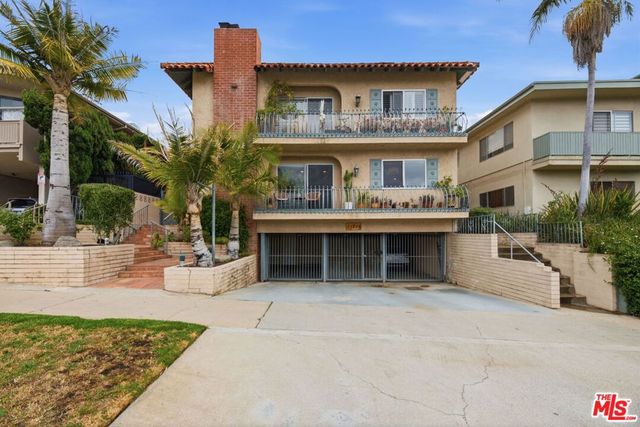 11718 Darlington Avenue 7, Los Angeles, CA 90049