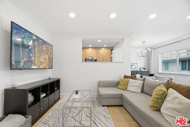 11718 Darlington Avenue 7, Los Angeles, CA 90049