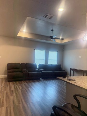 3605 College Street, Greenville, TX 75401