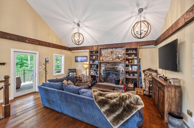 121 Fannie Hill Road, Wilmington, VT 05363