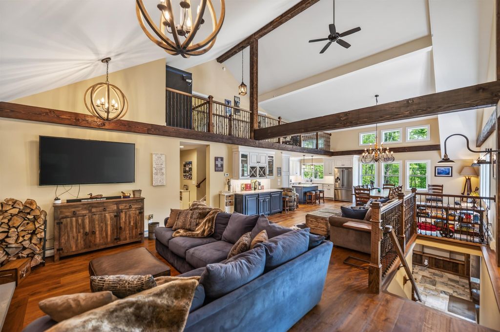 121 Fannie Hill Road, Wilmington, VT 05363