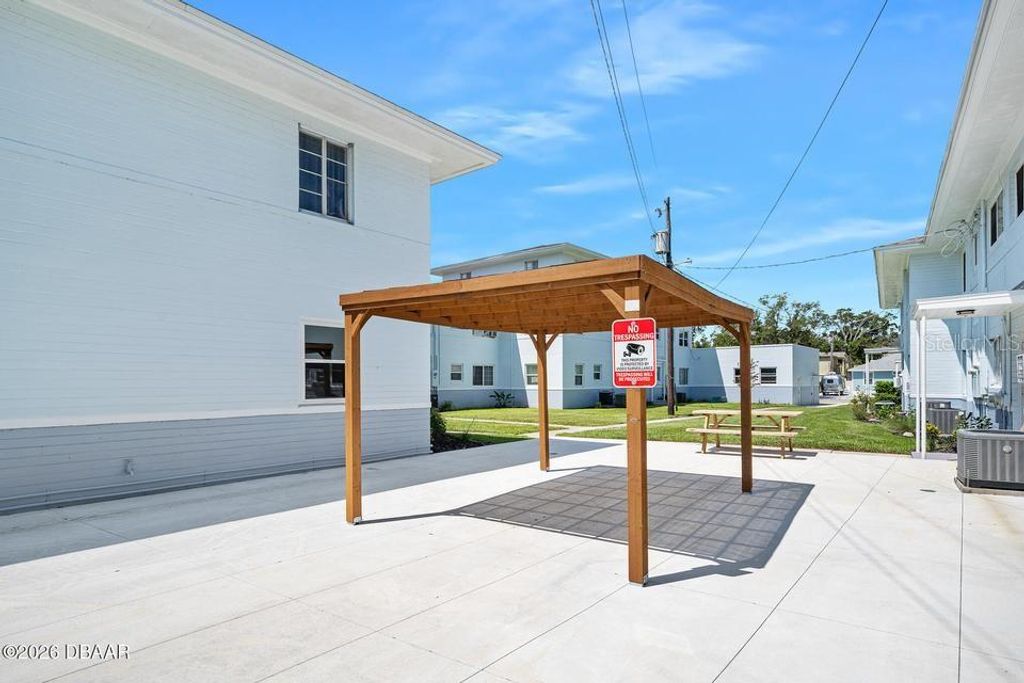 Image 22 of property listing at 500 S BEACH STREET H2, Daytona Beach, FL 32114