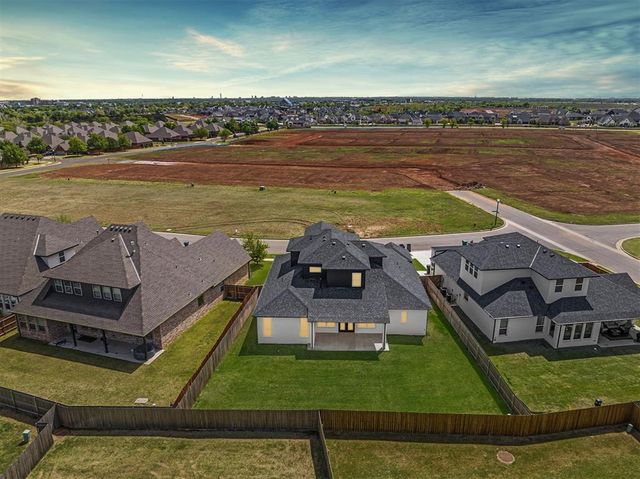 6305 NW 153rd Street, Edmond, OK 73013