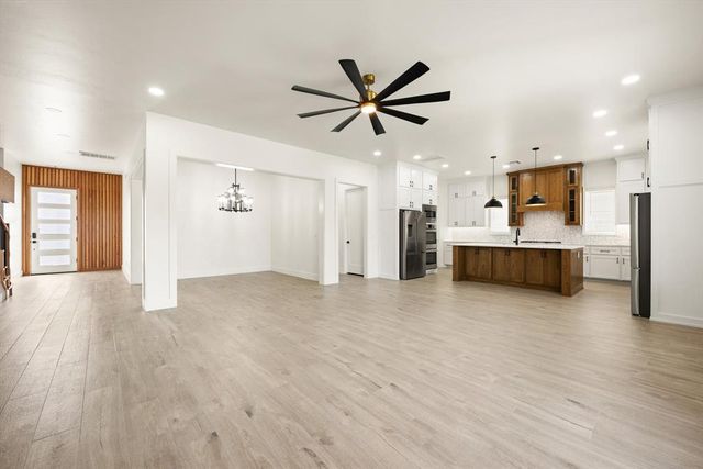 6305 NW 153rd Street, Edmond, OK 73013