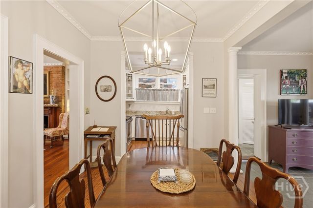 111 E Broad Street, Savannah, GA 31401