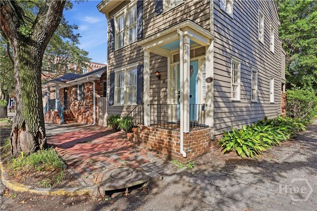 111 E Broad Street, Savannah, GA 31401