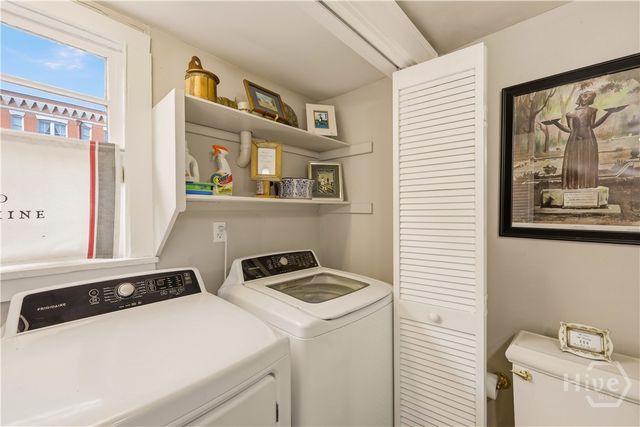 111 E Broad Street, Savannah, GA 31401