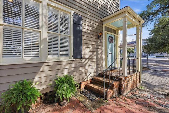 111 E Broad Street, Savannah, GA 31401