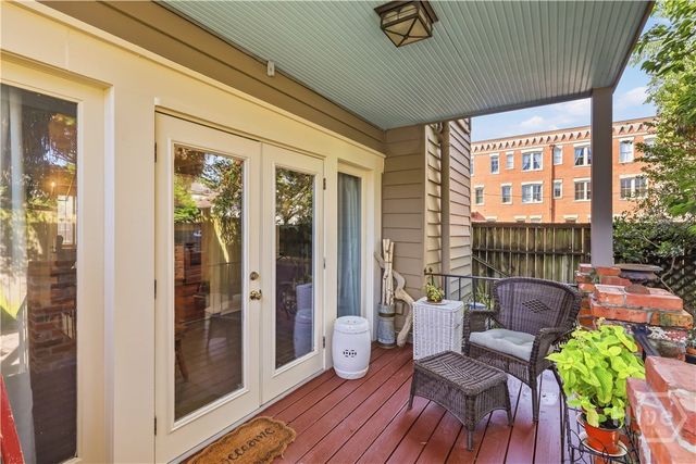 111 E Broad Street, Savannah, GA 31401