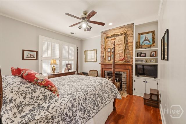 111 E Broad Street, Savannah, GA 31401