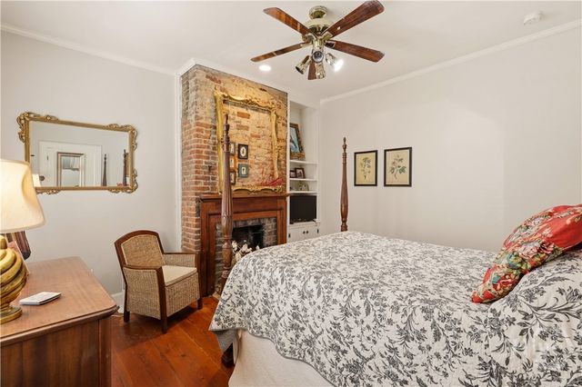 111 E Broad Street, Savannah, GA 31401
