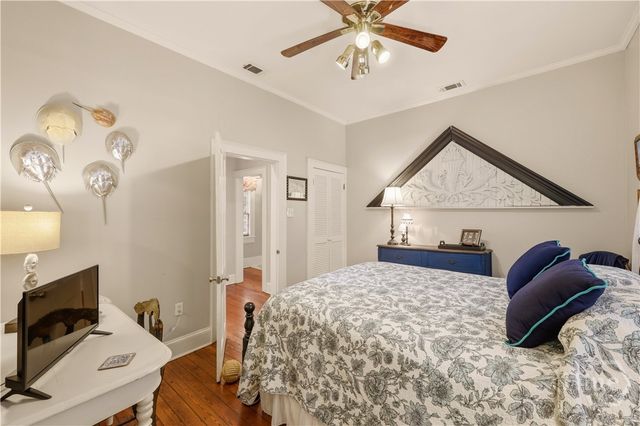 111 E Broad Street, Savannah, GA 31401