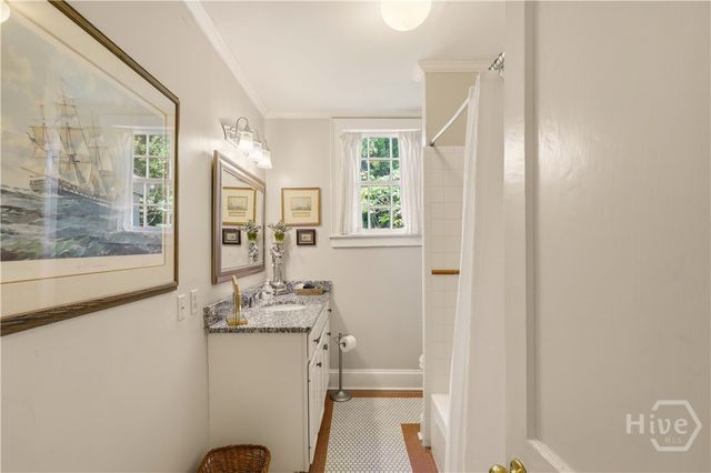 111 E Broad Street, Savannah, GA 31401