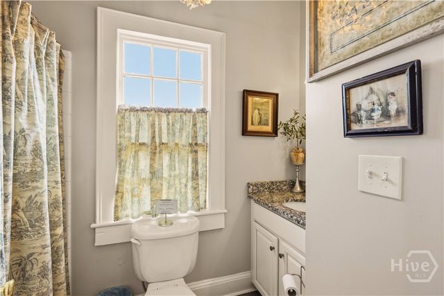 111 E Broad Street, Savannah, GA 31401
