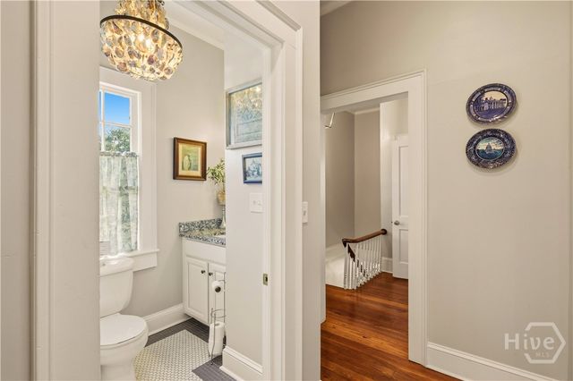 111 E Broad Street, Savannah, GA 31401