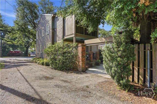 111 E Broad Street, Savannah, GA 31401