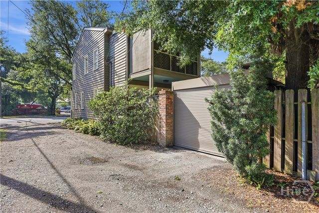 111 E Broad Street, Savannah, GA 31401