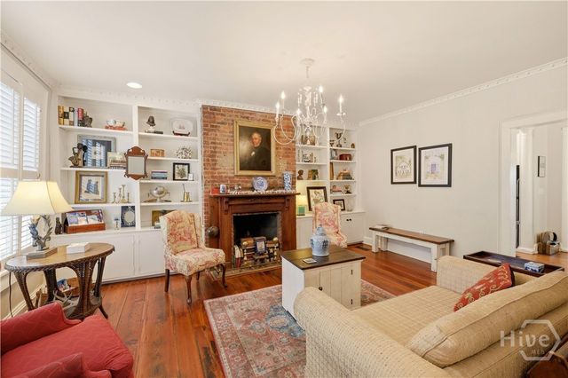 111 E Broad Street, Savannah, GA 31401