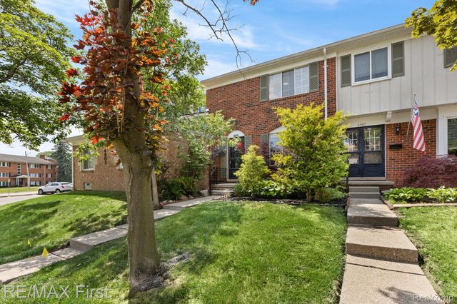 4905 Coventry Street, Royal Oak, MI 48073