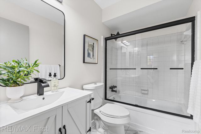4905 Coventry Street, Royal Oak, MI 48073