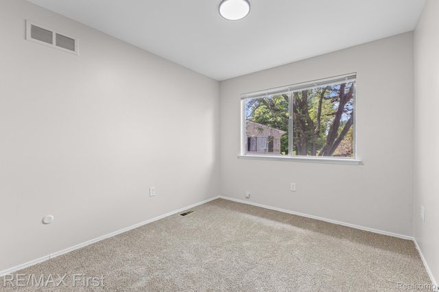 4905 Coventry Street, Royal Oak, MI 48073