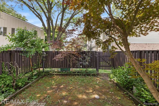 4905 Coventry Street, Royal Oak, MI 48073