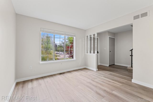 4905 Coventry Street, Royal Oak, MI 48073