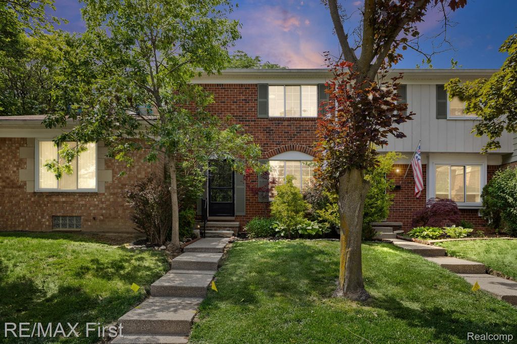 4905 Coventry Street, Royal Oak, MI 48073