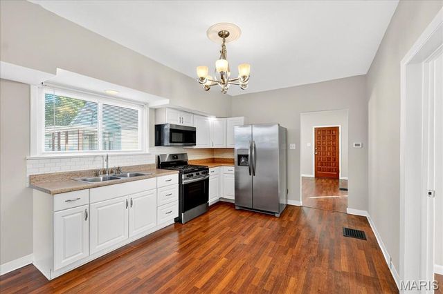 6437 Hancock Avenue, St Louis, MO 63139