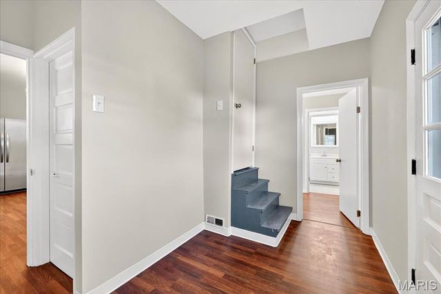 6437 Hancock Avenue, St Louis, MO 63139