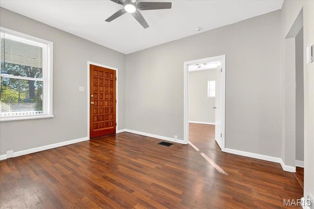 6437 Hancock Avenue, St Louis, MO 63139