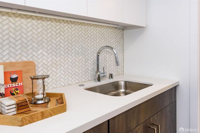 1288 Howard Street 330, San Francisco, CA 94103